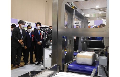 ニッコーの段ボール開封装置に熱視線 ビジネスEXPO開幕(2022-11-11)