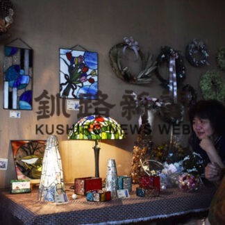 ステンドグラスとリース彩り　竹内、服部さん２人展(2022-11-07)