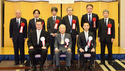 納税意識高揚に尽力 税務署、2個人を表彰(2022-11-12)