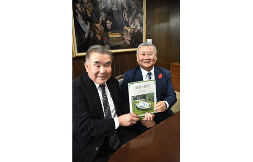 釧路の園芸情報網羅 「緑いっぱい市民運動」世話人会が手引き書発行(2022-11-13)