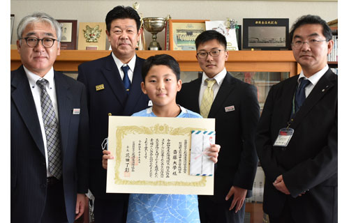 別海中央小・斎藤君 防火防災ポスター全道入賞 (2022-11-15)