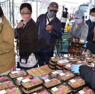 花咲ガニ飯やホッキ飯大人気　大場味覚祭り(2022-11-04)