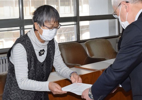 原油高騰、生活支援を 2団体が釧路市に要望書(2022-11-15)