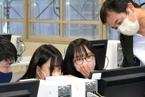 仮想会社経営に挑戦 厚岸翔洋高、霧多布高生(2022-12-16)