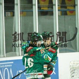 クレインズ大勝　序盤から猛攻、東北に４－１(2022-12-26)