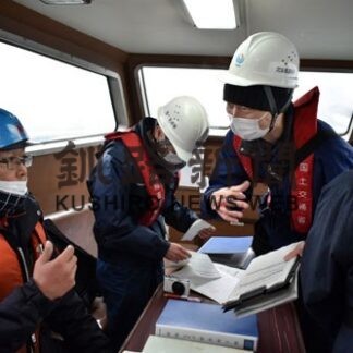 通船、旅客船に安全指導　釧路海保など(2022-12-14)