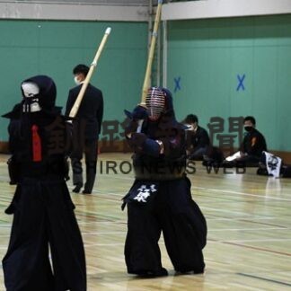 釧根の小中学生が技競う　中学男子個人戦、樋口Ｖ、女子は宮下(2022-12-04)