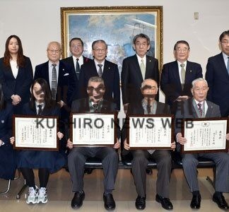 日本善行賞受賞の４個人１団体が市役所表敬(2022-12-07)