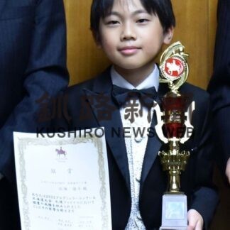 佐瀬君、ショパンピアノコン全国へ　「金賞取ってアジア大会を」(2022-12-21)