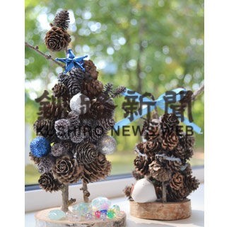 松ぼっくりでツリー作ろう　１１日に工作講座(2022-12-03)