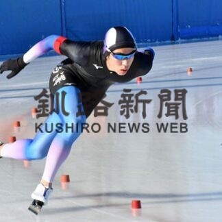 前田（白樺学園３年―中標津広陵）１５００で２位　スピード全道高校_1(2022-12-19)