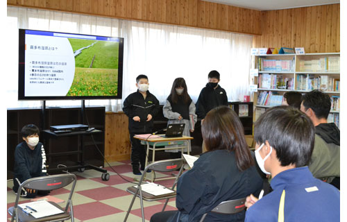 学習成果、父母らに披露 散布小中地域大感謝祭(2022-12-09)