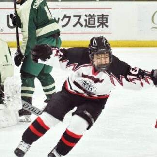 武修館 逆転で８強　全国高校アイスホッケー(2023-01-23)