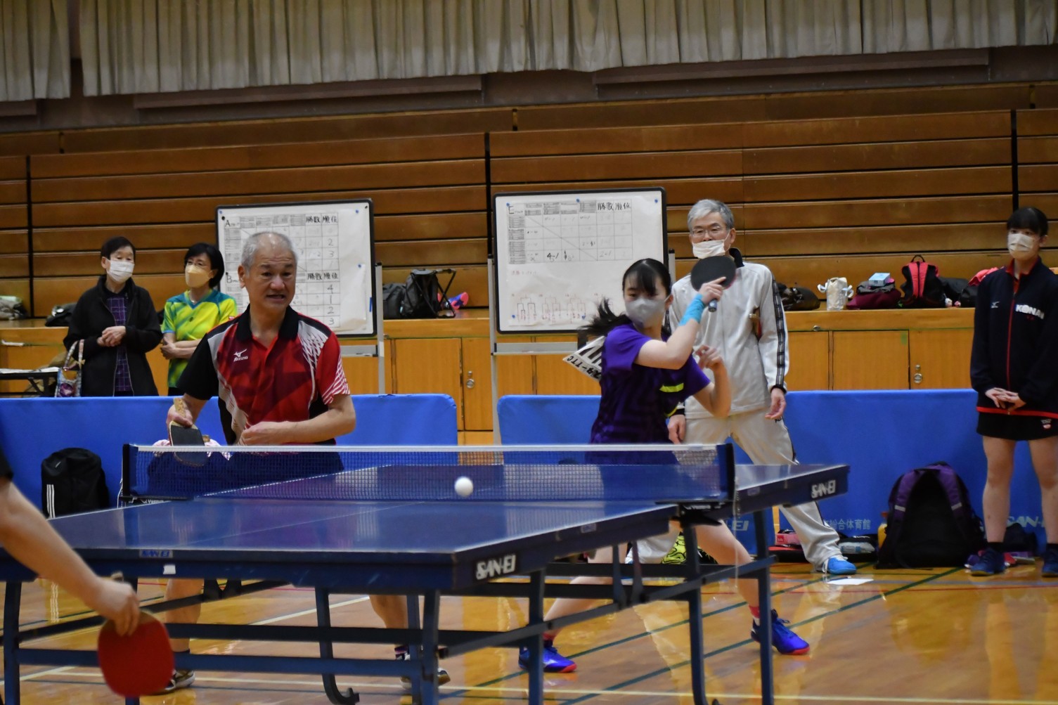 年の差半世紀 息ぴったり 卓球綜合サービス杯愛好者大会(2023-02-27)