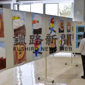 児童生徒の力作披露　公民館で作品展覧会(2023-02-04)