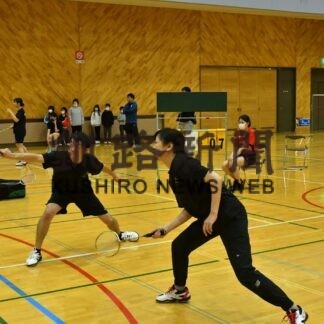 楽羽Ａ最高位２部制す　バドミントンリコラ杯(2023-03-26)