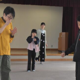 演技通し意思疎通　釧路町などで親子ワークショップ(2023-03-29)