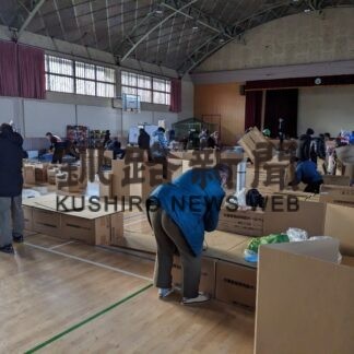 真冬の防災体験〈下〉　寒さの中の就寝、厳しさ(2023-03-20)