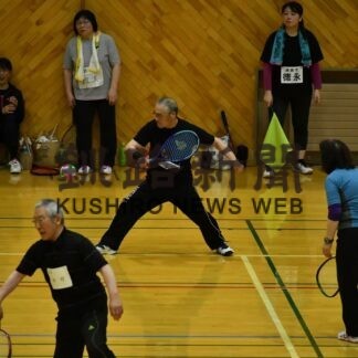 会田・佐藤組頂点に　ミニテニス綜合サービス杯(2023-03-20)
