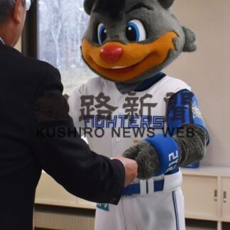 Ｂ☆Ｂ、アンバサダーの任務終了　中標津町が感謝状(2023-03-18)