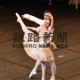 幅広い世代が優雅な舞　きみよバレエ公演(2023-03-15)