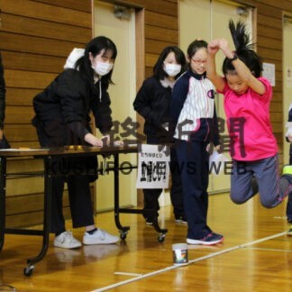 町民ら運動能力を判定　白糠でチャンピオンピック(2023-03-08)