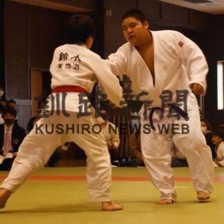 幼児から社会人６１人が熱戦　中標津で４年ぶり柔道大会(2023-03-30)