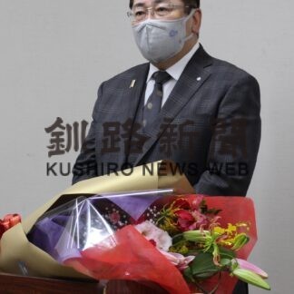 「住み続けたいまちづくりを」湊屋町長３期目抱負(2023-04-27)