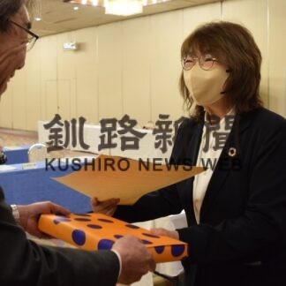 統計調査に貢献、９人表彰(2023-04-22)