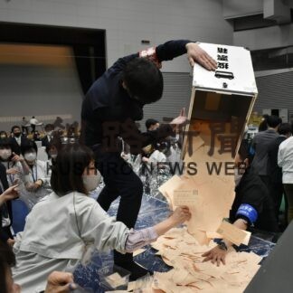 ２０２３統一地方選　市議、町村議選振り返る①　議会の若返り　選挙戦で顔触れ変わる_1(2023-04-25)