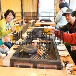 地元海産物を炭焼きで、岸壁炉ばたオープン(2023-05-21)