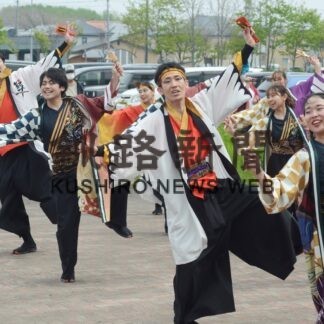 鳴子振り力強く舞う　３団体ＹＯＳＡＫＯＩ披露目会(2023-05-29)