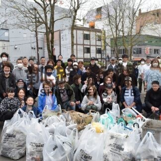 歓楽街きれいに　末広でごみ拾い(2023-05-29)