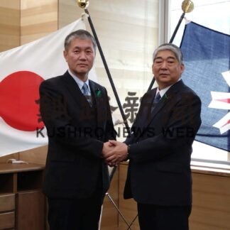 議長に冨原氏、副議長は稲村氏　道議会(2023-05-16)