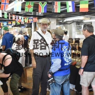 インシグニア釧路初寄港、訪問客と市民ら交流【釧路市】_1(2023-06-26)