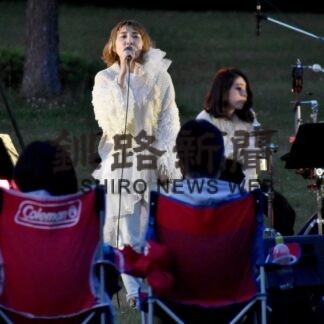 パワフルな歌声披露、エナさん野外ライブ【中標津】(2023-07-01)