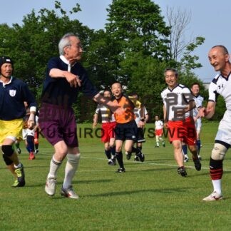 ラグビー交流親睦深める　中標津高と淀川製鋼所　両ＯＢ会が試合【中標津】(2023-06-30)