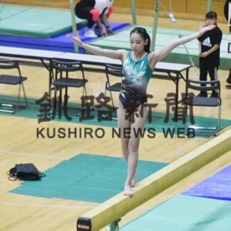 齋藤（釧鳥取３年）と舛屋（釧景雲３年）１部制す　中体連体操釧路地区【釧路市】(2023-06-13)