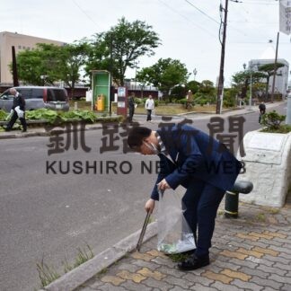 末広歓楽街でごみ拾いに汗　釧路南ロータリーク【釧路市】(2023-06-26)