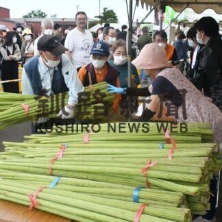 音別で祭り、生ブキ求め長蛇の列【釧路市】(2023-06-19)
