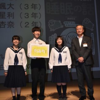 小中生、ビブリオバトル熱戦　お薦めの本紹介し合う【別海】(2023-07-29)