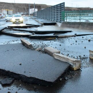 花咲港南埠頭の災害復旧工事着々　盛漁期に配慮も【根室】(2023-07-29)