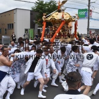 熱気、４年ぶりのみこし渡御　中標津神社例大祭【中標津】(2023-07-21)