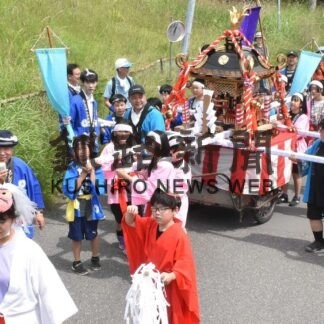 子供みこしの掛け声響く　釧路市城山地区で夏祭り【釧路市】(2023-07-12)