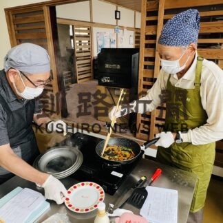 男性の料理「楽しい」　白糠で教室、４品に挑戦【白糠】(2023-07-25)