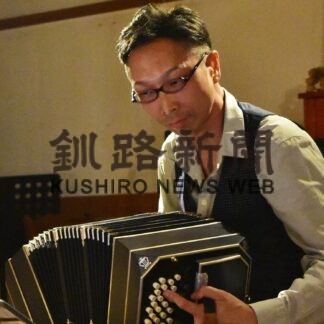 早川さん根室ライブ、バンドネオン世界一の演奏披露【根室】(2023-07-11)