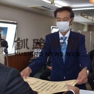 根室港の発展 功績たたえ　海事関係功労者等表彰【根室】(2023-07-24)