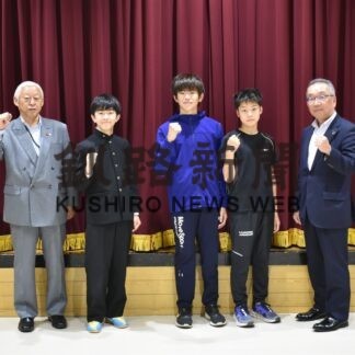 中学生３人、居合や水泳全道へ健闘誓う【弟子屈】(2023-07-08)