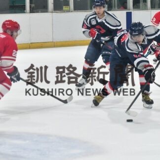 大学４校で交流熱戦　アイホ、タンチョウ杯釧路初開催【釧路市】(2023-08-16)