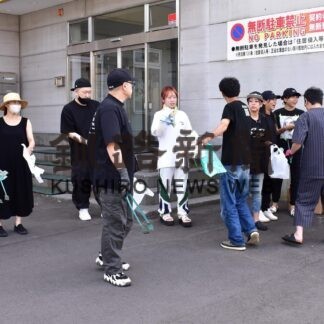 金刀比羅例大祭向け飲食店街で清掃活動【根室】(2023-08-11)